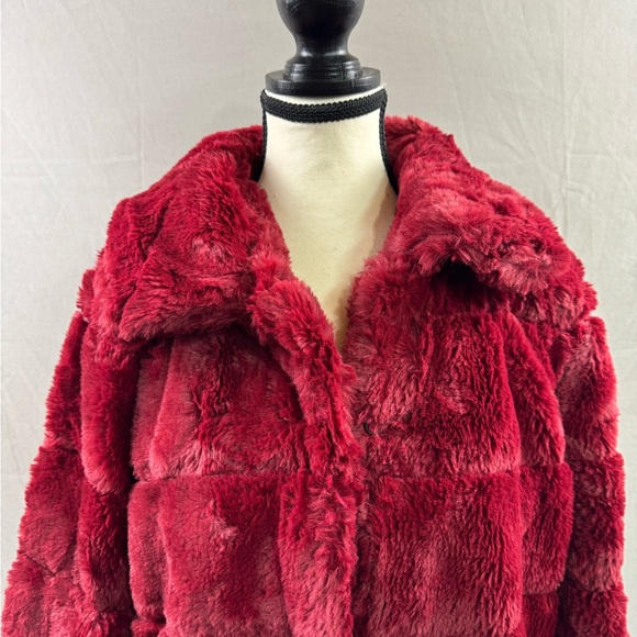 Red Faux Fur Coat 40% OFF - Picture 7 of 10